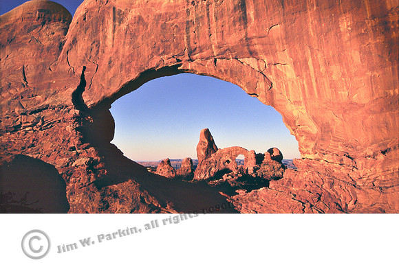 Turret Arch & Window, resc, 8