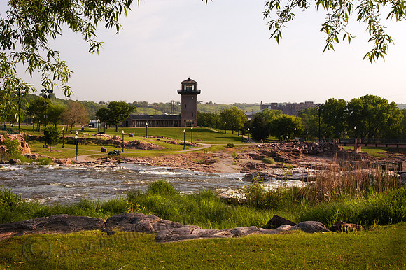 Falls Park243, Sub